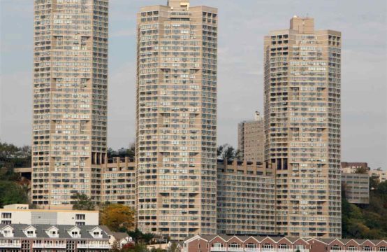 7000  BLVD EAST, Guttenberg, NJ